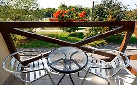 Guest House Shale